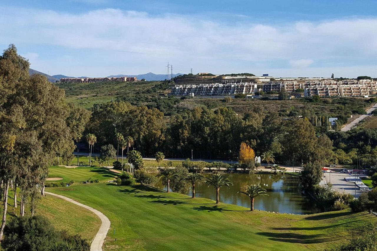 Apartamento Estepona Golf Екстериор снимка