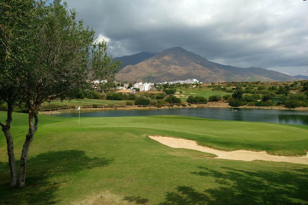 Apartamento Estepona Golf Екстериор снимка